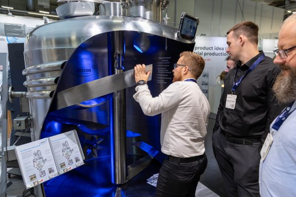 Чому виробникам лікарських засобів варто відвідати POWTECH TECHNOPHARM 2026